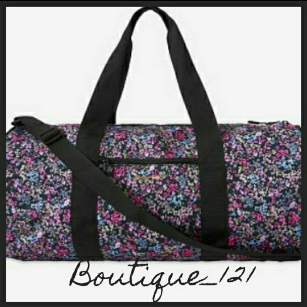 VS Pink Duffle Bag!